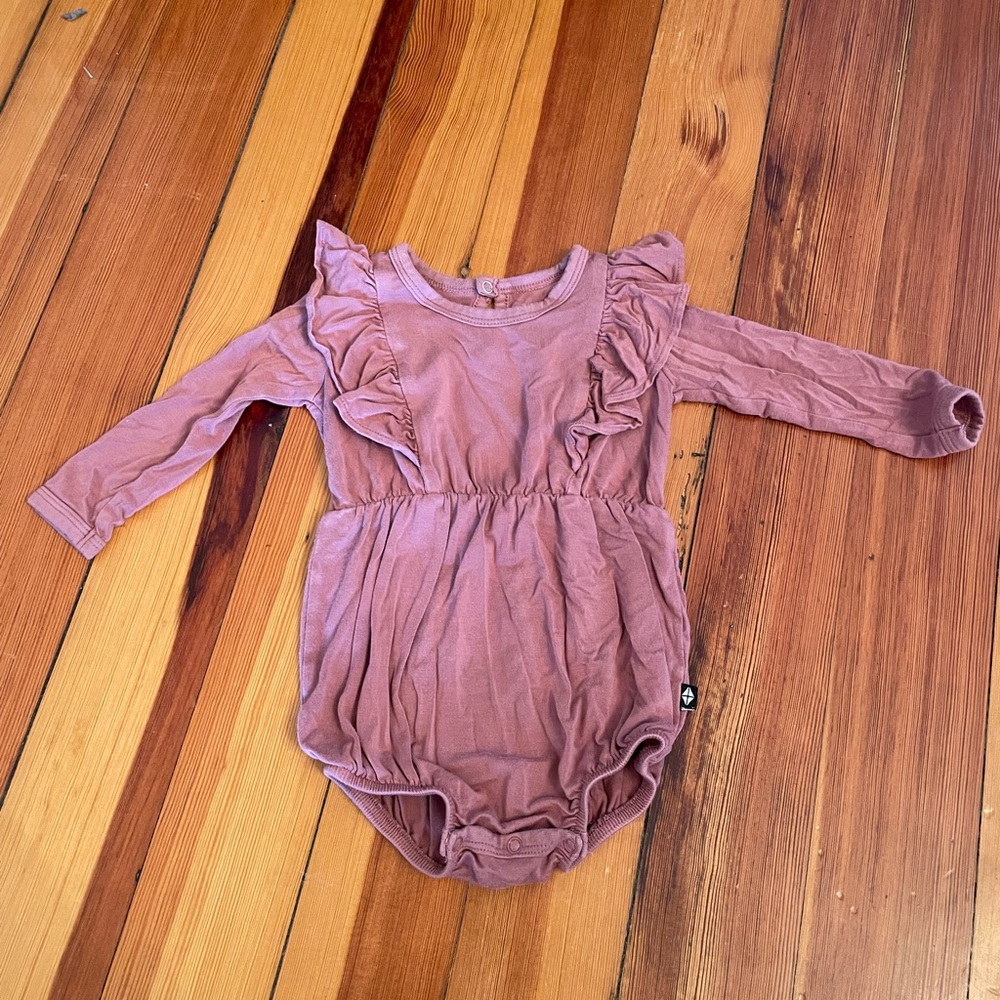 Kyte Baby 3-6M Ruffled Long Sleeve Bubble Romper